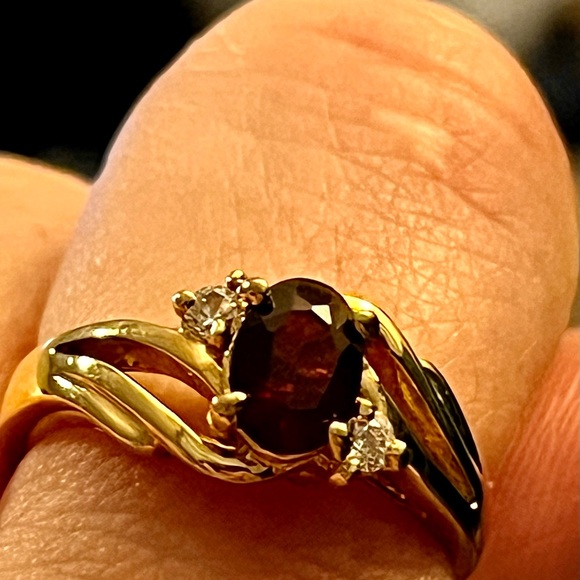 Gold tone Ring with Garnet & crystal accents - Picture 2 of 4